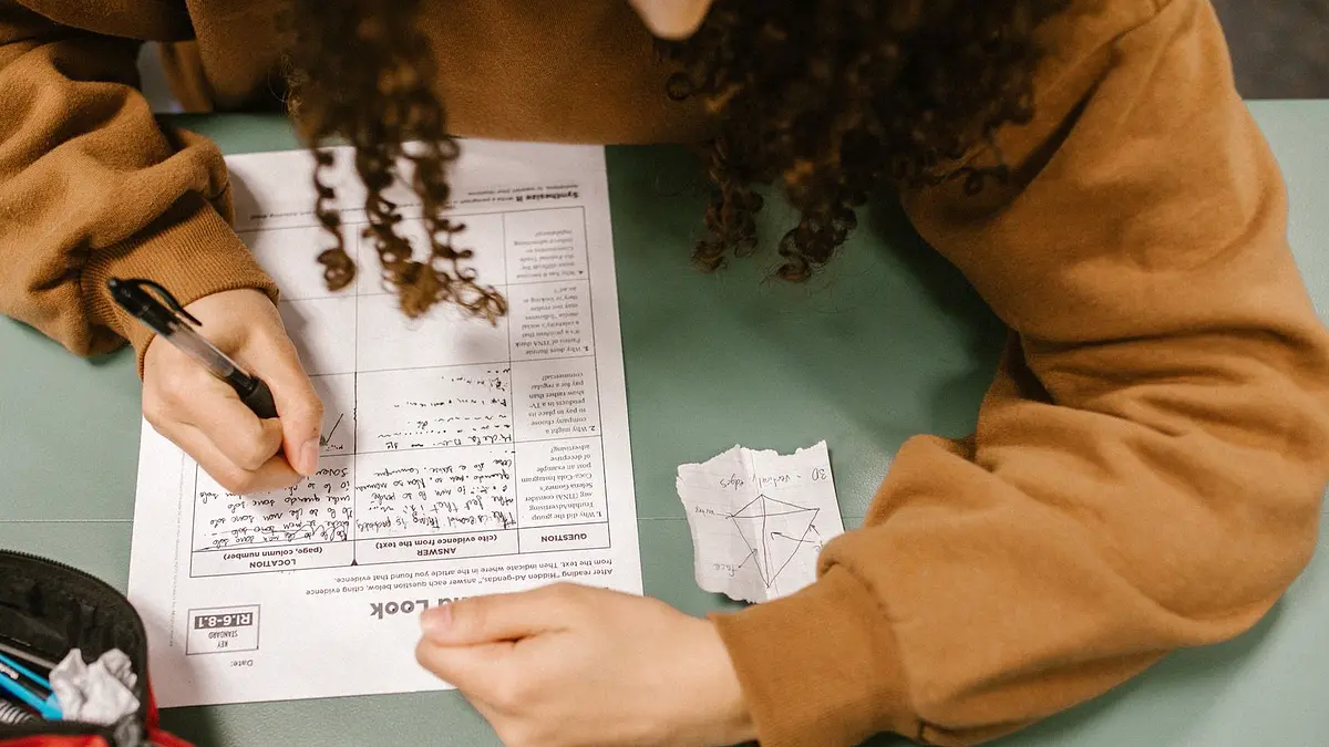 Giving Written Feedback Students Read: Catatan Hangat dari Basa Basi Mitsy